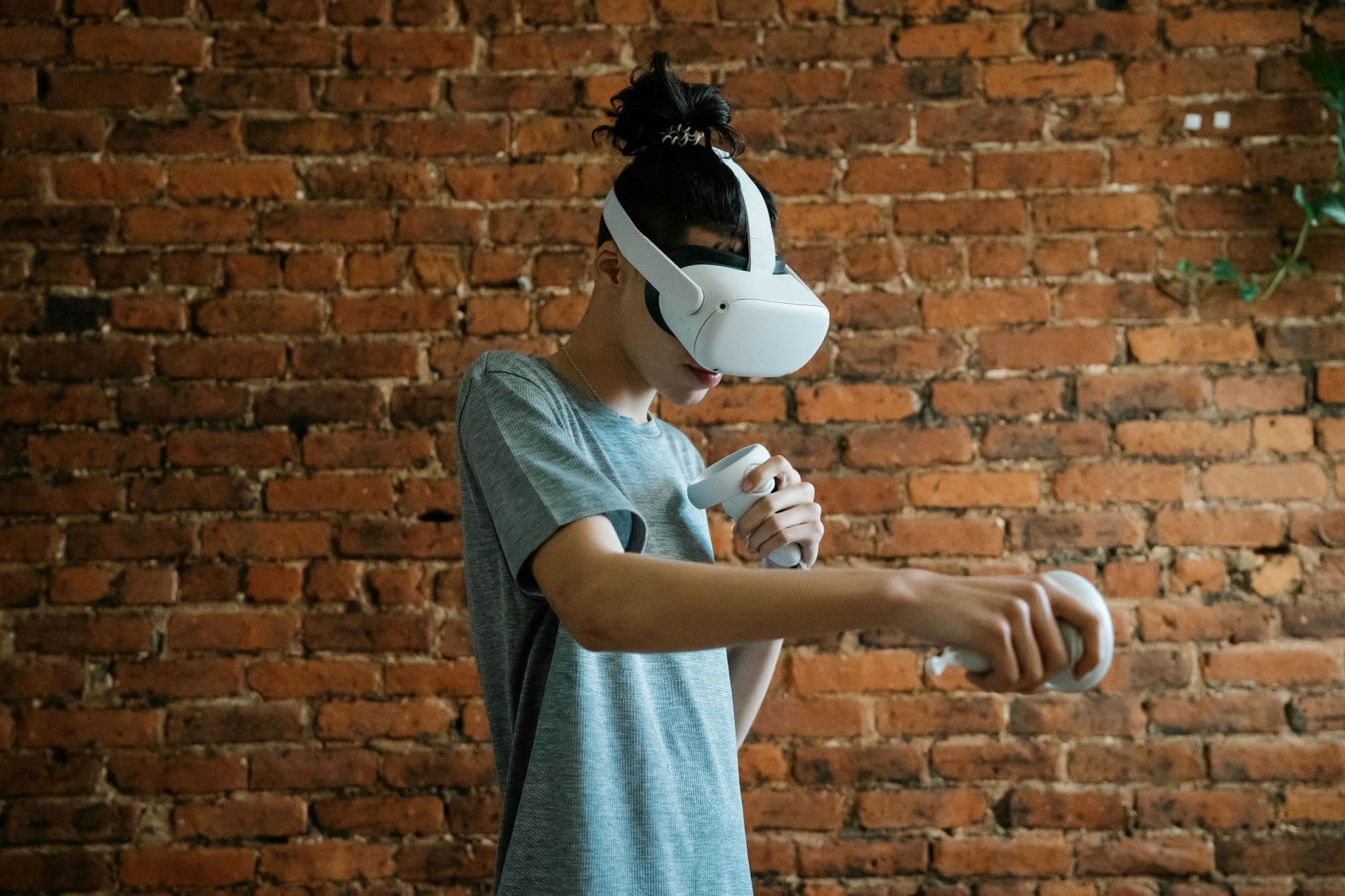 The Metaverse and Virtual Reality: Revolutionizing Modern Life gallery image 4