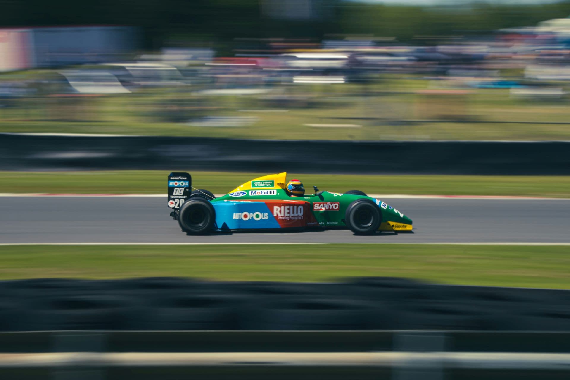 VR as a Training Tool in Formula 1: Enhancing Racing Strategy and Driver Performance